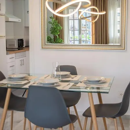 And Beautiful - Free Parking Apartment *