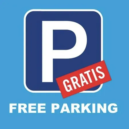 דירה And Beautiful - Free Parking *