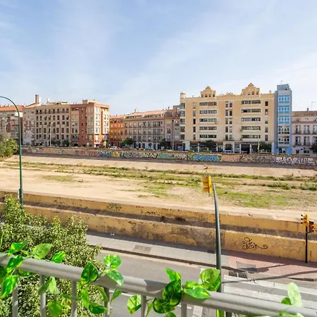 דירה And Beautiful - Free Parking